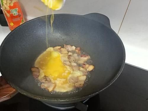 春天这菜特鲜嫩,看见别手软,有钱买不到,随便一炒自带清香