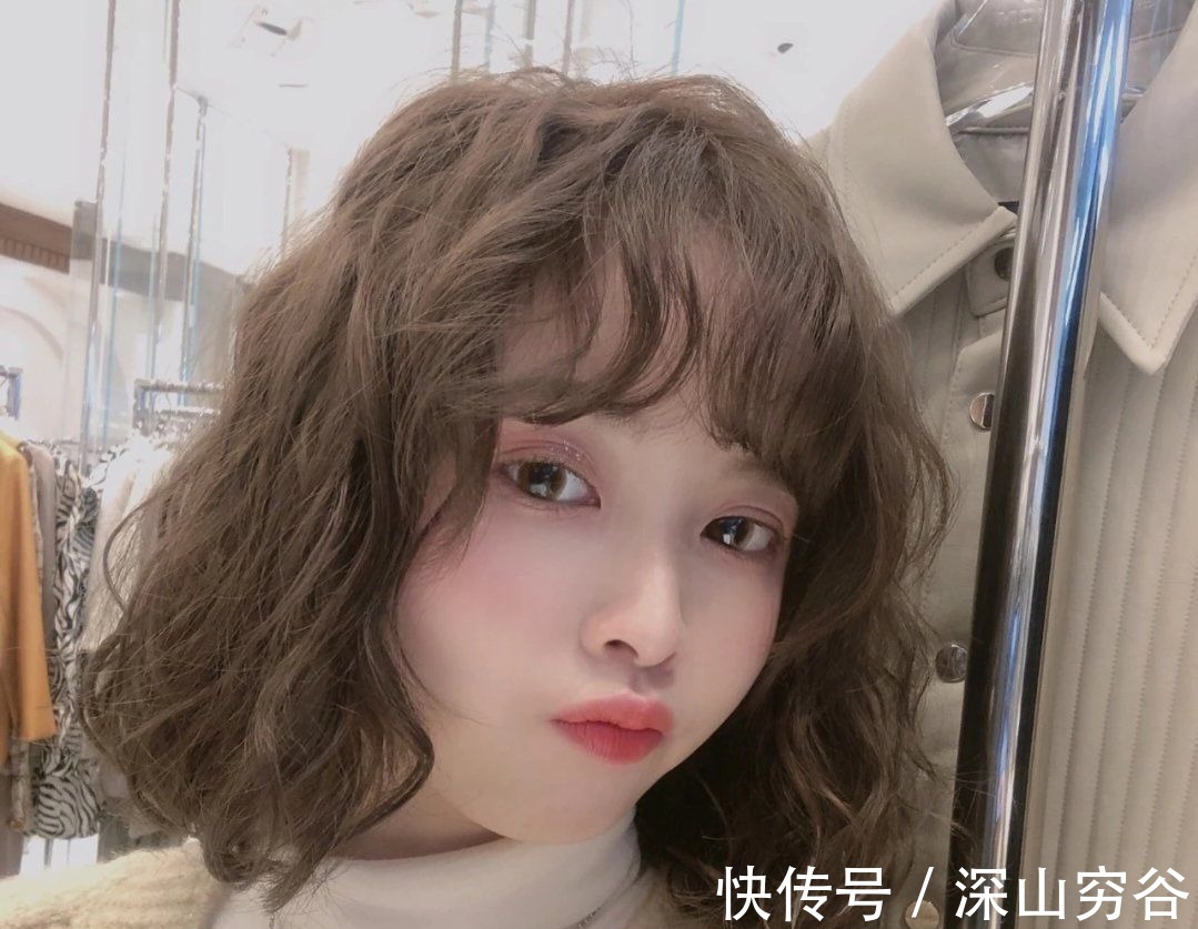 短发 新年发型别再乱剪了,这才是当下最火的发型,无论长短都很心动