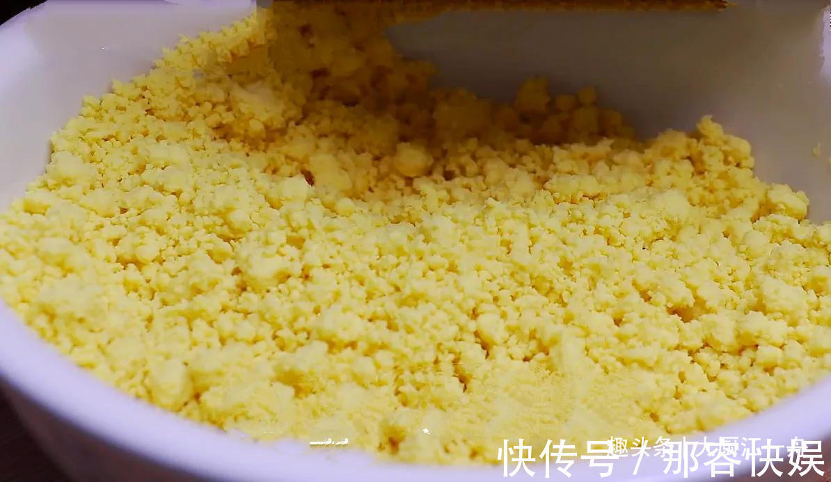 做法|过年蒸年糕,到底用冷水还是热水详细做法告诉你,软糯不塌陷