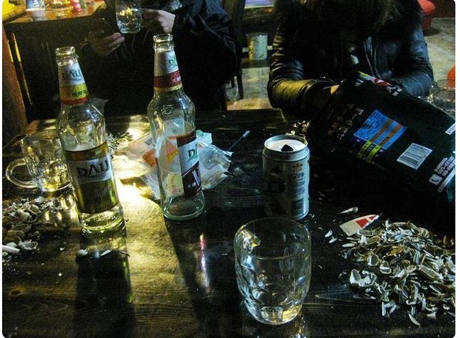 肝硬化|71岁老人,从重度肝硬化到肝功正常,专家:常吃1红,你也可以