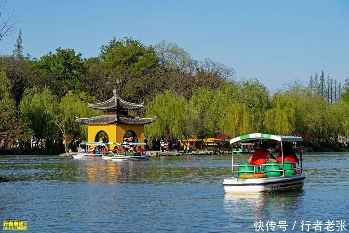 乾隆皇帝 为乾隆皇帝下江南而建的一座古桥,现在是扬州和瘦西湖的地标