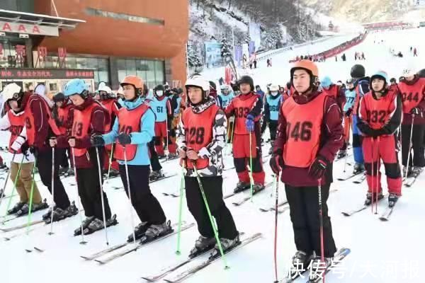 河南冰雪之青少年，参与冰雪运动学生人群超20万|豫米探冬奥 | 冰雪