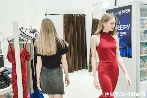 新中式风|穿旗袍、戴玉石、玩发簪...新中式风是时候逆袭了