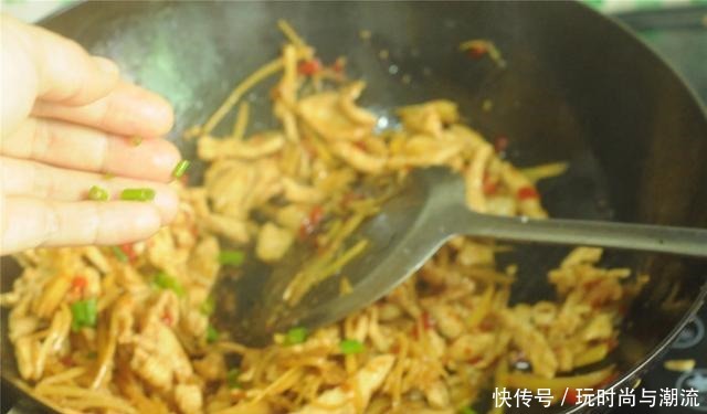 白酒最怕的“解药”就是它,每家每户都有,酒前吃不怕醉对肝很好