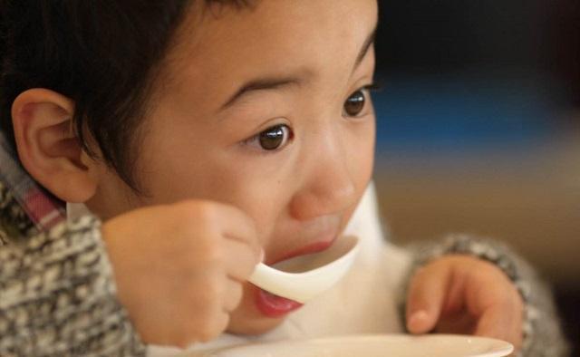 橘果|比辣条和泡面还没营养的水果,若孩子吃得过多,咳嗽多,难长高