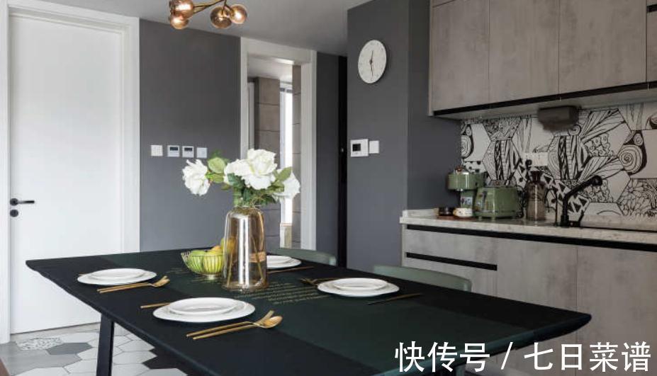 墨绿色|凭窗眺望都市风光,用现代风谱写空间乐章,感受慢节奏的美好生活