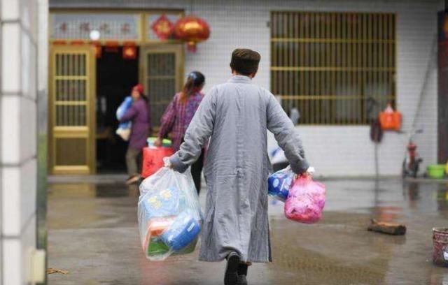 佛门|被逐出寺庙的“花和尚”：陪200多个少女生娃，是22个孩子的爸爸!