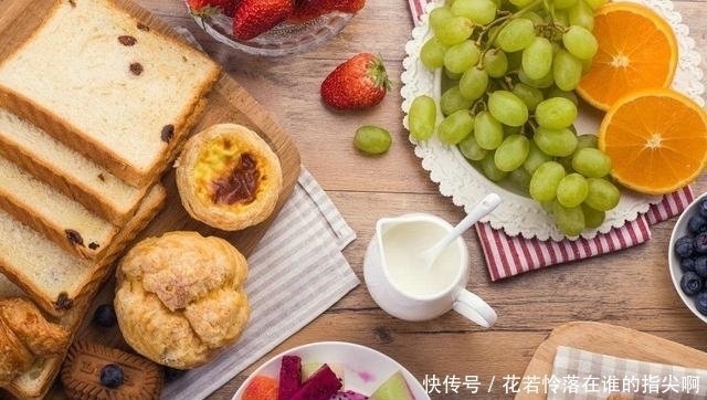 正确做法|宝宝常见的6个坏行为习惯，容易让大脑变迟钝，家长其实很好避免