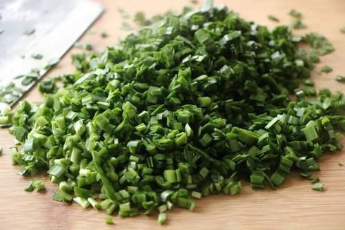 早餐韭菜不做韭菜盒子，试试这样做，金黄酥脆，满满的馅料，太过瘾了