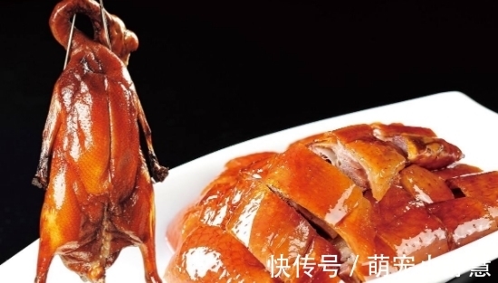 烧鹅,一定要肥的才好吃,不够肥的鹅吃起来不够甘脆