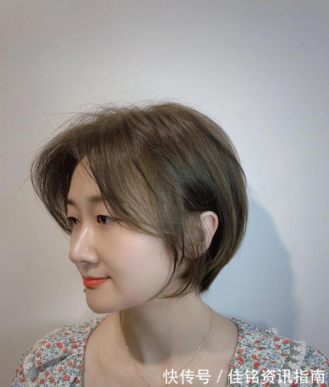 波波头 羊毛卷已过时,22款当下流行发型送给大家,直接剪就对了!