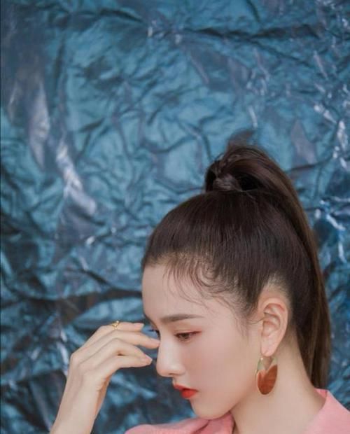 扎马尾别犯这4个错误,不然会变得很像村花,颜值再高也白搭