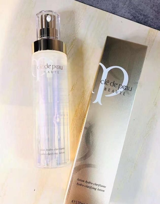 这四款口碑爆棚的美白爽肤水，人气效果兼备，让肌肤释放保湿天性