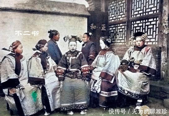 贵族|清末上色老照片:贵族的出行方式,轿子、马车、人力车应有尽有