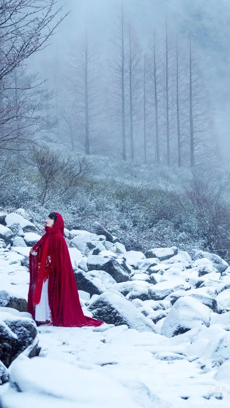 天台|虎年吉祥! 天台苍山顶万年石浪的雪境, 如童话, 如传奇!