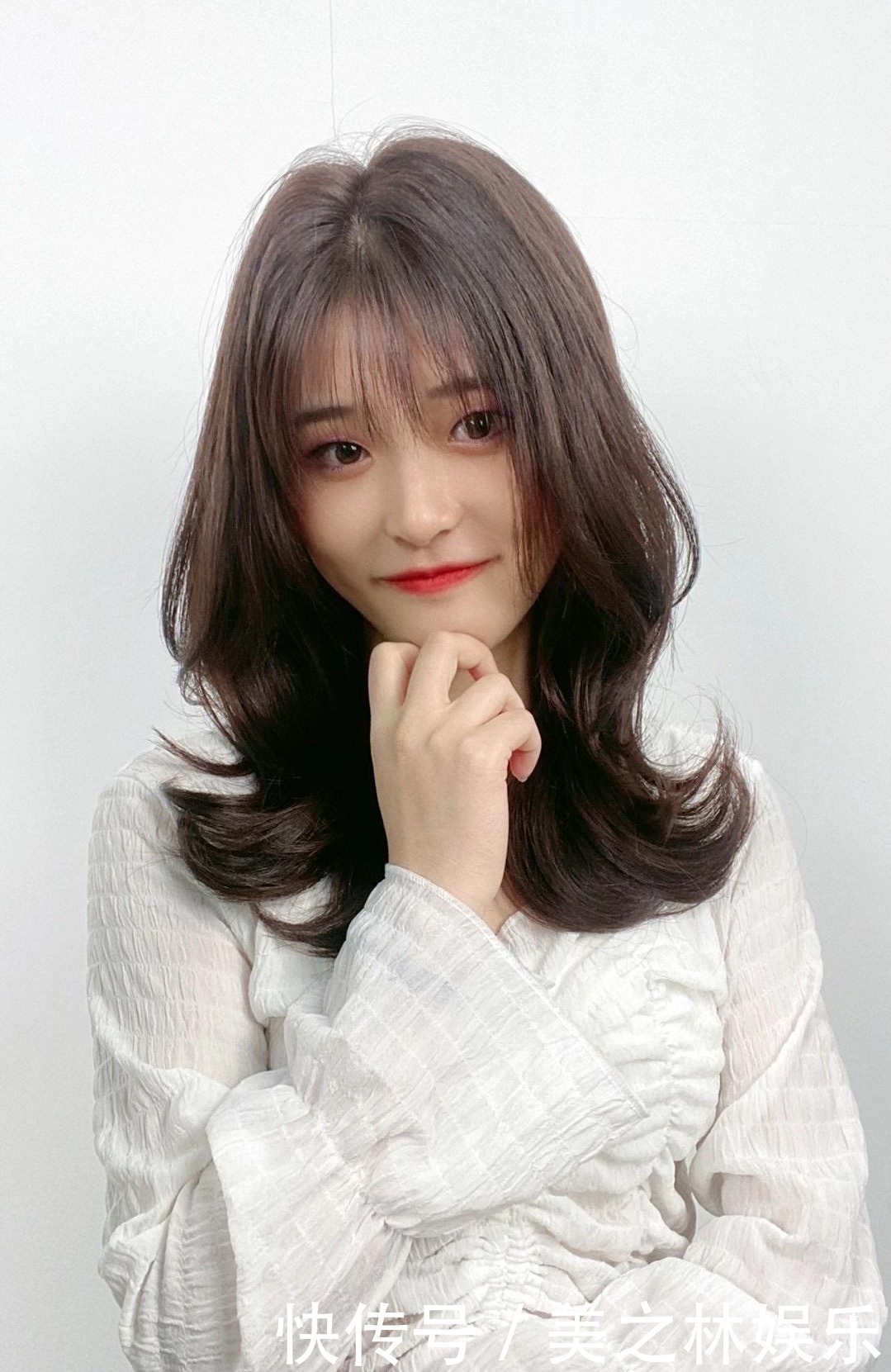 波波头|秋冬女发别乱剪了，新时尚发型27款送给大家，无论长短都心动