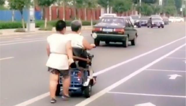 孙子|8岁男孩140斤，奶奶出绝招帮孙子减肥，现在奶奶真难当