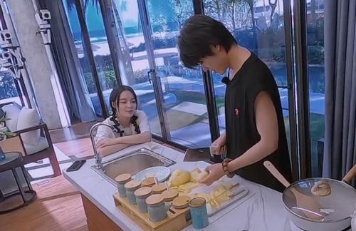 李耿|誤會隔壁老樊了，他為李莎旻子做的事情，很多男人都難做到