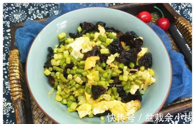 好吃|天越冷，越要多吃素菜，1道好吃的素小炒，家人特别爱吃
