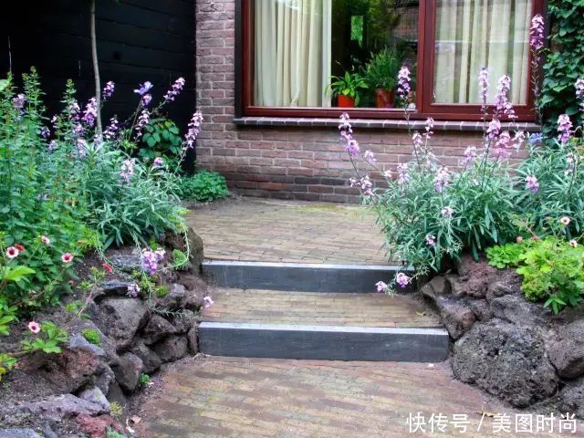 改造带来大惊喜，见证一个50㎡花园的蜕变，从一片荒凉到清新浪漫