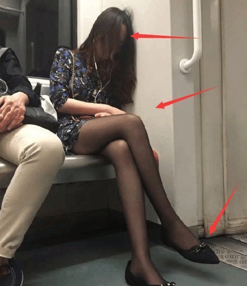 |搞笑GIF趣图：据说老司机分析一位美女，只需要8秒钟