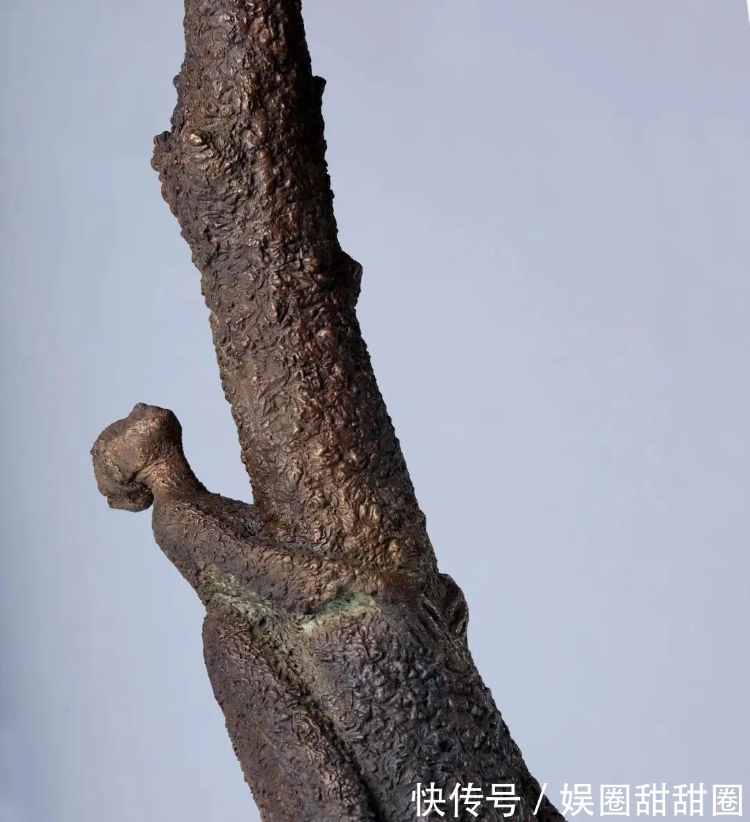 Quinn!Bob Quinn 和他的表现主义雕塑