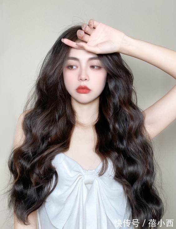发型|想要变成气质大美女，这3款卷发一定要试试，效果堪比整容！