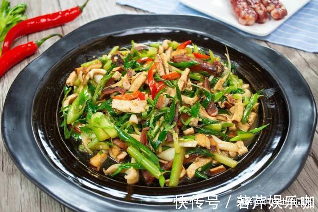 詹姆士|这菜太省心了！随手一炒超级下饭，盘它