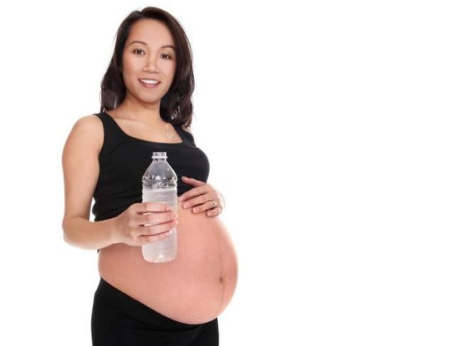 在怀孕期，这3种“症状”可能暗示“胎毒过多”了，孕妈别不知道