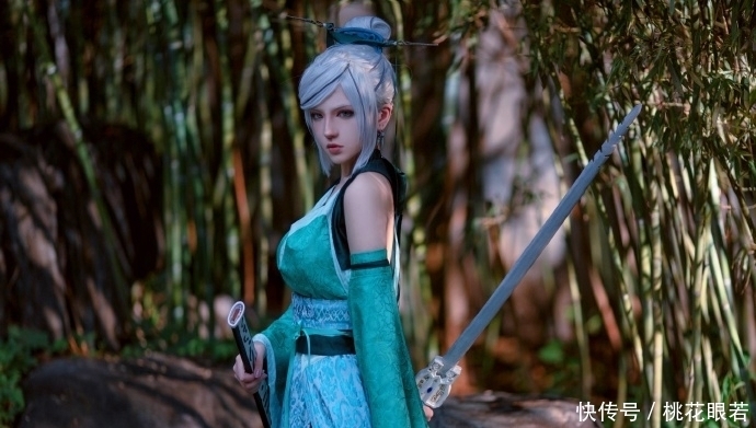 直言|《秦时明月》晓梦Cosplay,完美还原大长腿,官方直言还原度极高