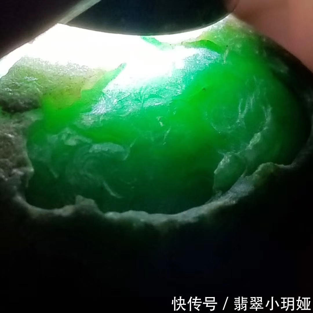 如何才能选到称心如意的翡翠戒面？