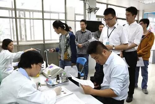 剧烈运动|如果手部出现这些问题,不是关节炎,或是肺结节发展了,了解一下