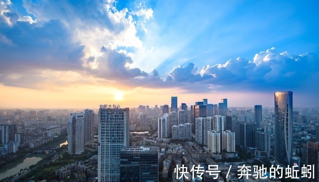 住房|一边是住房过剩,一边是买不起房?“国家智囊”提出两个解决方案