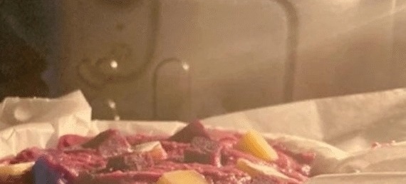 它比蛋糕低卡,比面包美味,这几样一拌一烤,香甜软绵,老好吃了