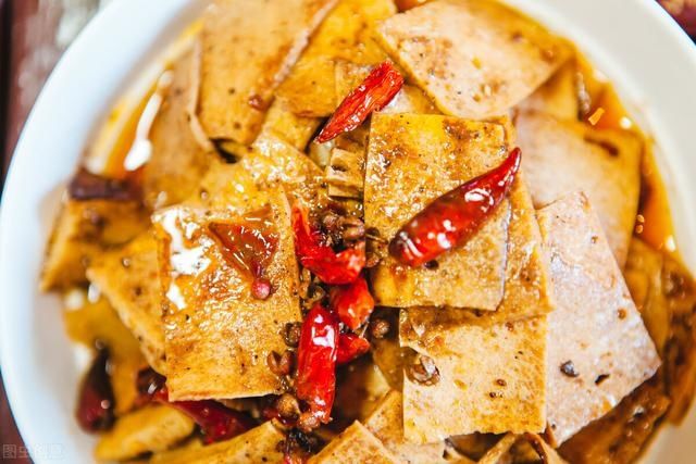 这菜不吃太亏了，虽是素菜比肉还抢手，蛋白质丰富，孩子吃最好