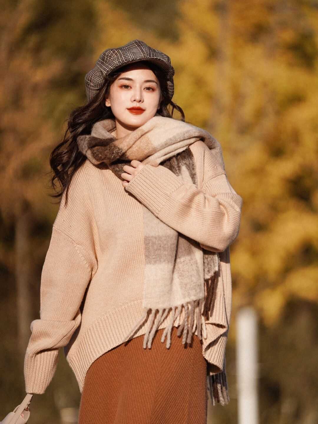 自然色|天冷了,为什么建议“毛衣搭配半身裙”,时髦精们的示范给你答案