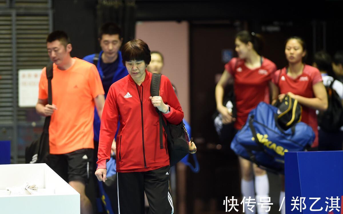 梅笑寒|中国女排最新消息！蔡斌喜欢小个子球员，专心等待朱婷回归！