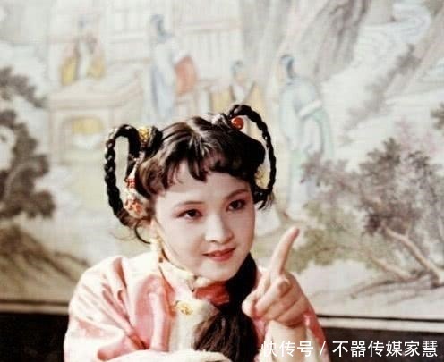 薛宝琴|红楼梦里的女人都很漂亮,曹雪芹把林黛玉排第三,谁排第一呢?