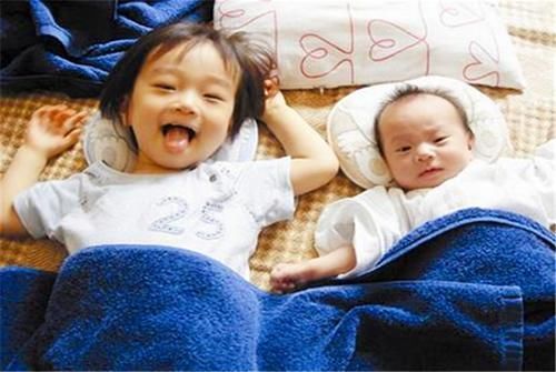 宝妈|生二胎到底是值不值?过来人:用3年辛劳换30年幸福,真的很值