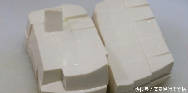 一清二白|秋天就好这一口,小葱拌豆腐,一清二白!多加一步,豆腐鲜香滑嫩