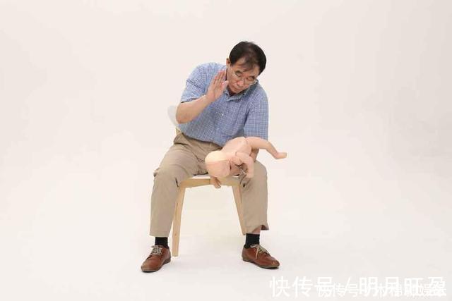 家长|3岁男童樱桃卡喉,父母两个“果断”令医生称赞,家长们也要学会