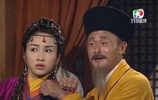 虚伪|金庸笔下最坑人的师父虚伪的岳不群,可恶的成昆,都没法和她比