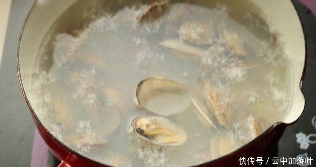 格达汤|像这样的冬天,香浓盛在锅里很诱人,一碗后全身都暖了