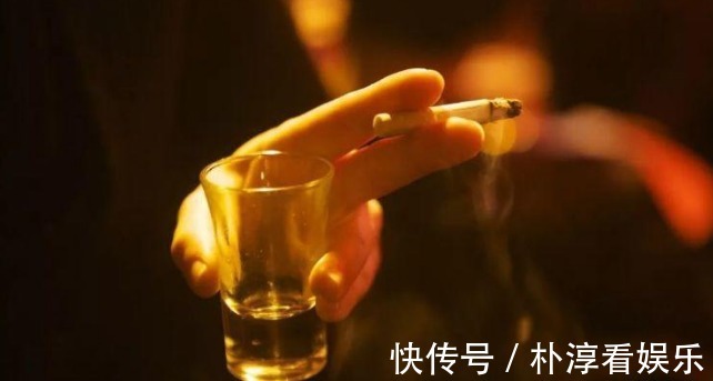 堵塞|45岁后，血管加速老化，5类食物，尽量少吃，血管承受不了