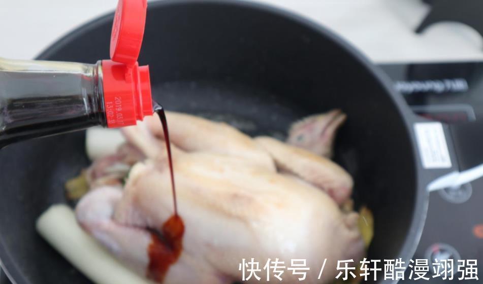 酱油鸡 鲜嫩多汁,咸香浓郁,就是干饭人的“战斗鸡”