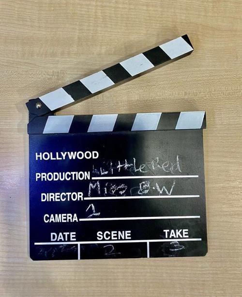  孩子们|英国初中戏剧课堂：时间旅行者，探索孩子身上更多的可能！