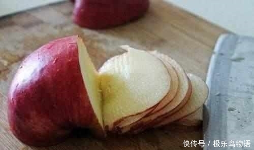 人吸收|晚上吃的苹果是“毒苹果”？吃苹果的4个误区，今天告诉大家