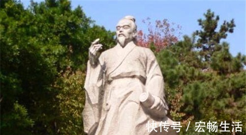 秘密|好友到厕所找风水大师，无意看见其秘密，大师感叹：我两活不久了