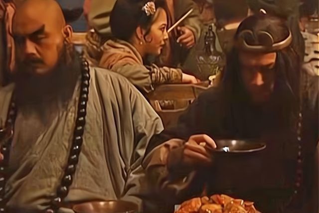 银子!古代大侠闯江湖,吃完饭不问价钱,扔下银子就走,不怕钱给少了?