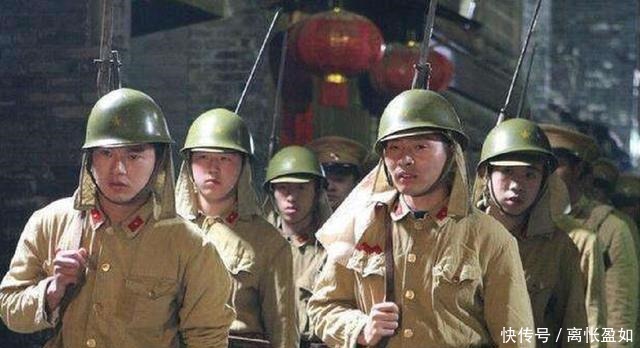 用处|日本军人军帽上面两片布是什么虽然很丑,但用处却不小